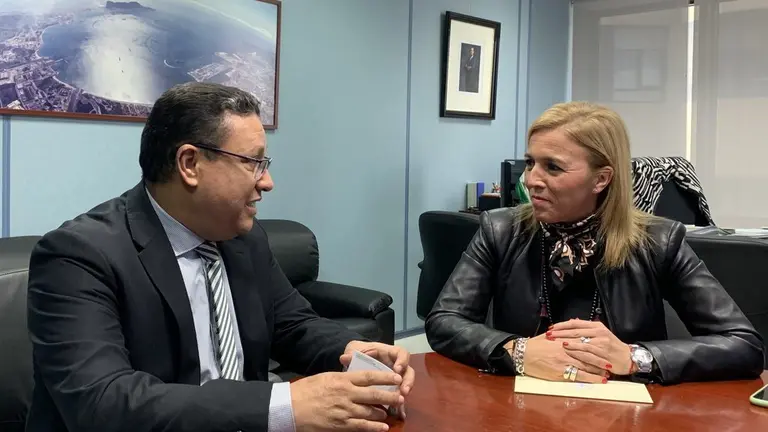 EuropaPress_2579382_Np_La_Subdelegada_Del_Gobierno_Andaluz_Y_El_C&oacute;nsul_De_Marruecos_Estrechan_Los_Lazos_De_Cooperaci&oacute;n