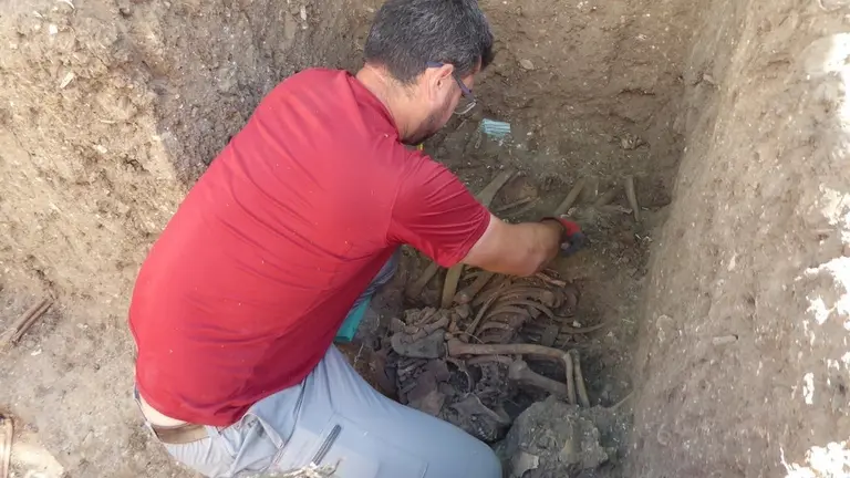 Sondeo en la fosa de Jimena de la Frontera.