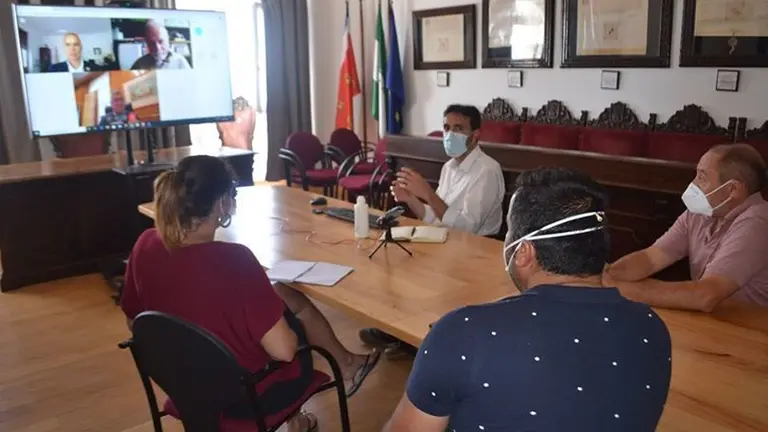 Un instante de la reuni&oacute;n.