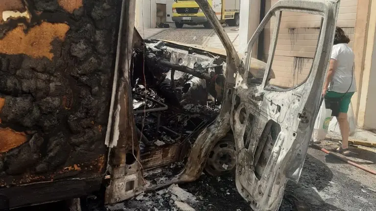 Cami&oacute;n incendiado en San Roque

Cami&oacute;n incendiado en San Roque


17/7/2020