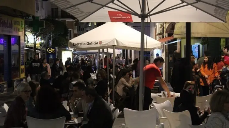 terraza en el centro de algeciras, en archivo.
