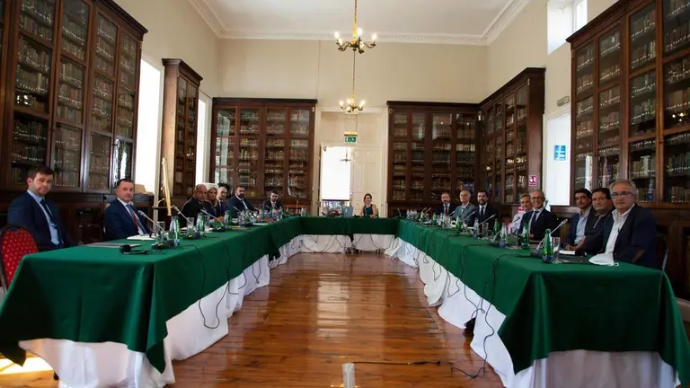 Reuni&oacute;n Comit&eacute;s MdE en la Biblioteca Garrison de Gibraltar.