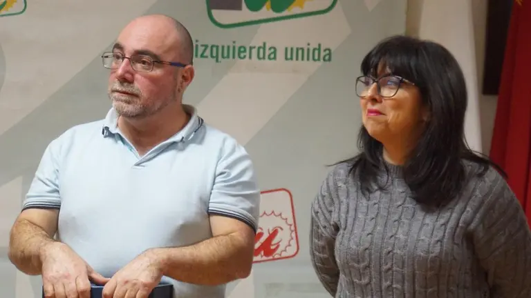 andr&eacute;s castillo en un acto