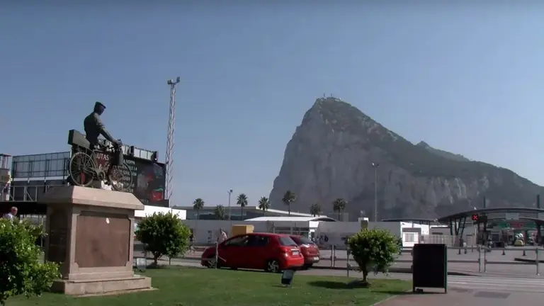 paso fronterizo de gibraltar