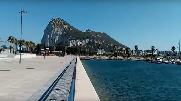 puerto deportivo de la l&iacute;nea