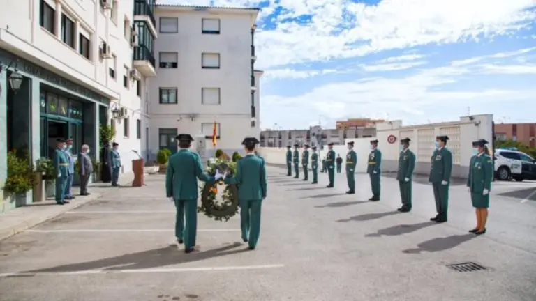 Momento de la ofrenda floral.