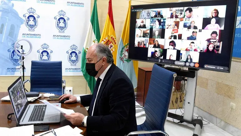 Pleno.