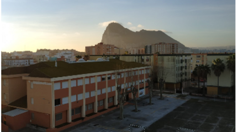 Un colegio de La L&iacute;nea.