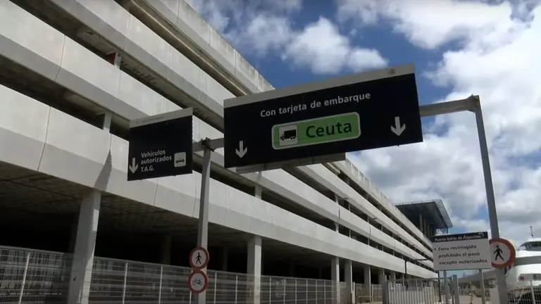 embarque de veh&iacute;culos