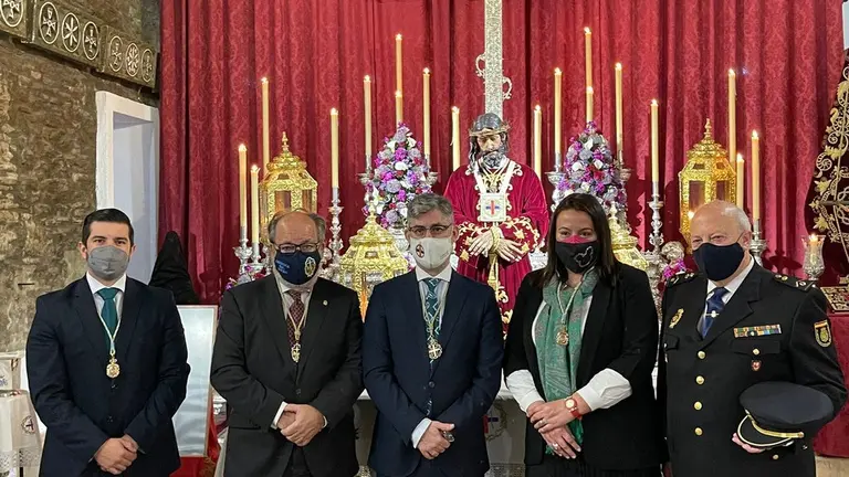 Los concejales del equipo de Gobierno asistieron acompa&ntilde;aron a Nuestro Padre Jes&uacute;s Cautivo en la culminaci&oacute;n de los actos en su honor .