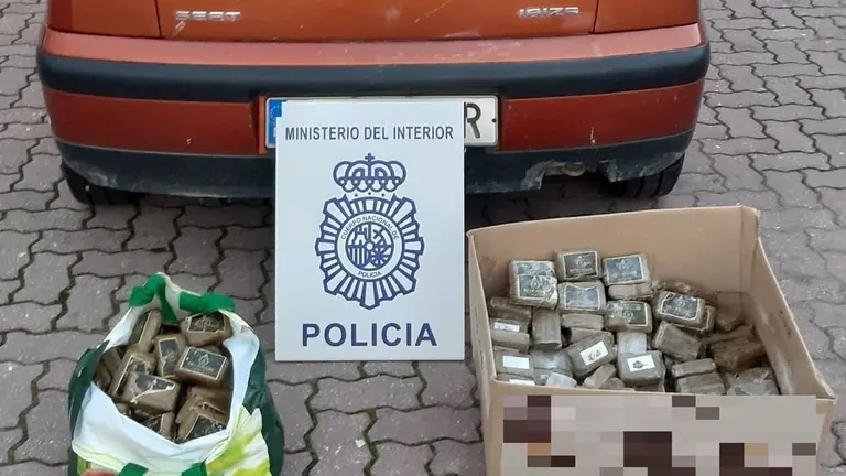 24/03/2021 Veh&iacute;culo interceptado en La L&iacute;nea con 50 kilos de hach&iacute;s
POLITICA ESPA&Ntilde;A EUROPA ANDALUC&Iacute;A
POLIC&Iacute;A NACIONAL
