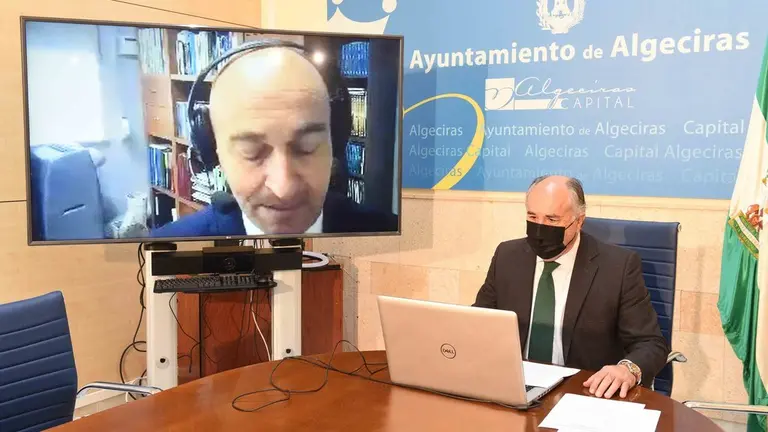 Un momento de la presentaci&oacute;n.