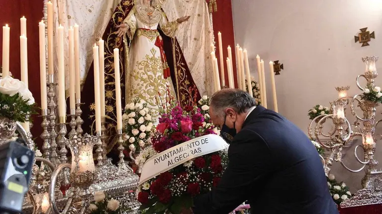 Landaluce, durante la ofrenda floral.