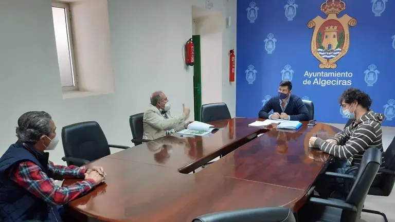 reuni&oacute;n con los vecinos