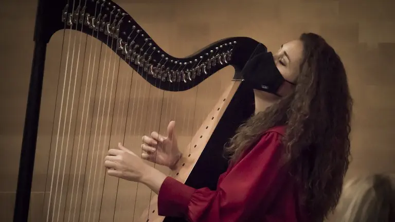 Ana Mar&iacute;a Crism&aacute;n/ Tomoyuki Hotta