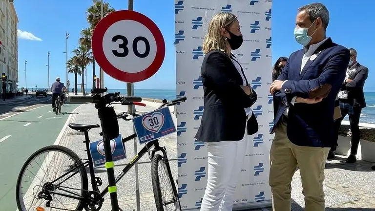 presentaci&oacute;n en C&aacute;diz del nuevo l&iacute;mite de velocidad