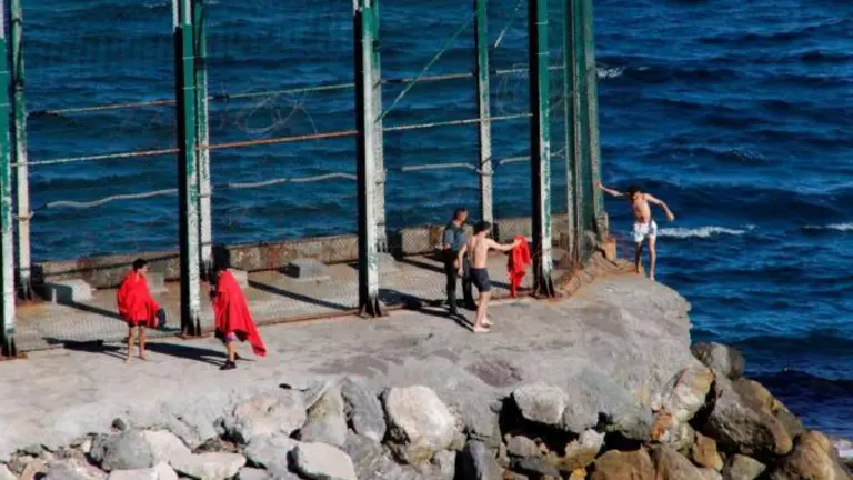 entrada de inmigrantes por el espig&oacute;n