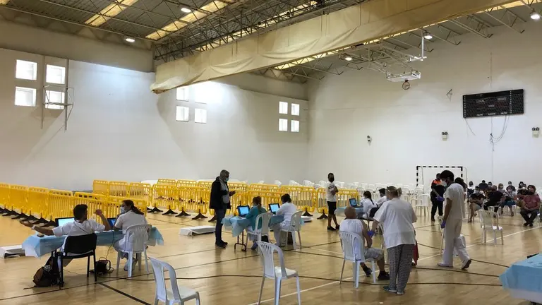 Punto de vacunaci&oacute;n en Los Barrios.