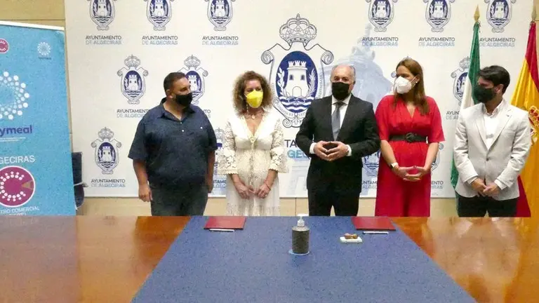 Firma del convenio.