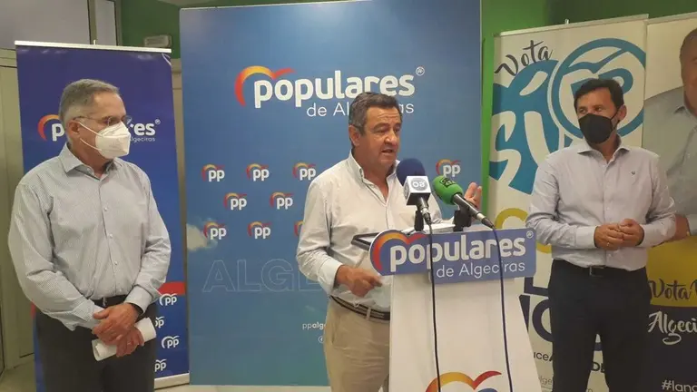 Loaiza, junto a Mu&ntilde;oz y Rodr&iacute;guez Ros.