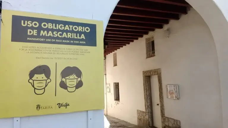 Nueva carteler&iacute;a en el centro de Tarifa.
