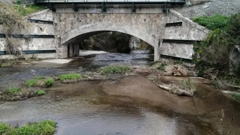 R&iacute;o de la Miel.