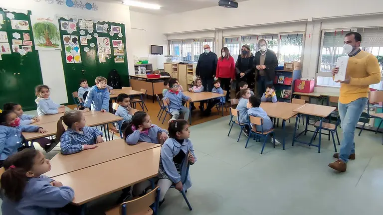COLEGIO-GENERAL-CASTANOS-TALLERES-MEDIO-AMBIENTALES.jpg_500474752