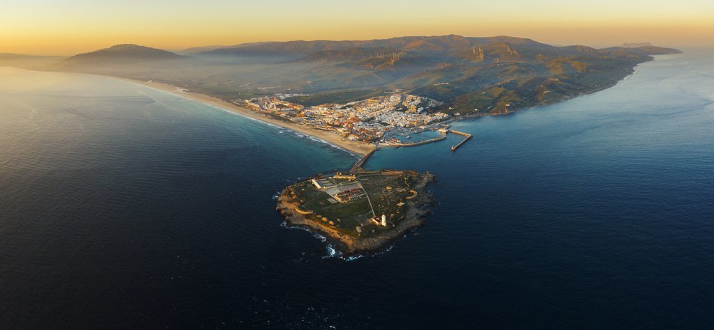 Tarifa vista desde el aire. Costa de la luz, Cádiz, Andalucía, España.