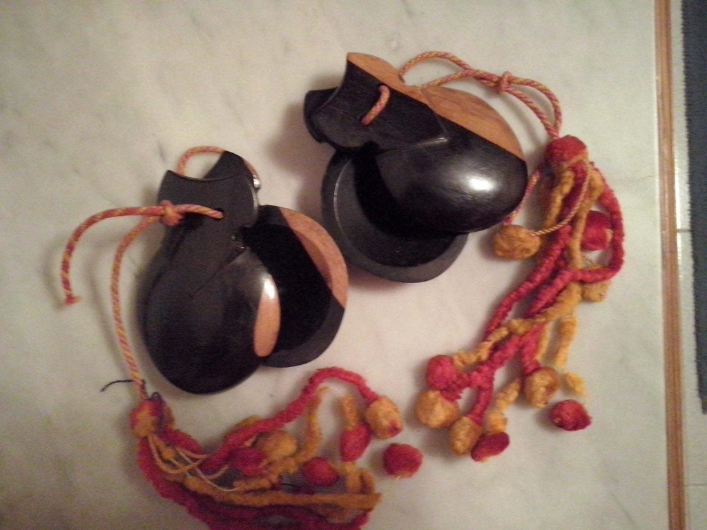 castañuelas donadas por dora la cordobesita